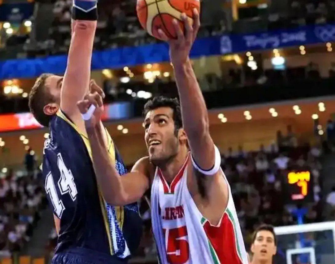 世界杯手机观看-回想一下，一个伊朗运动员，想打NBA有多难？